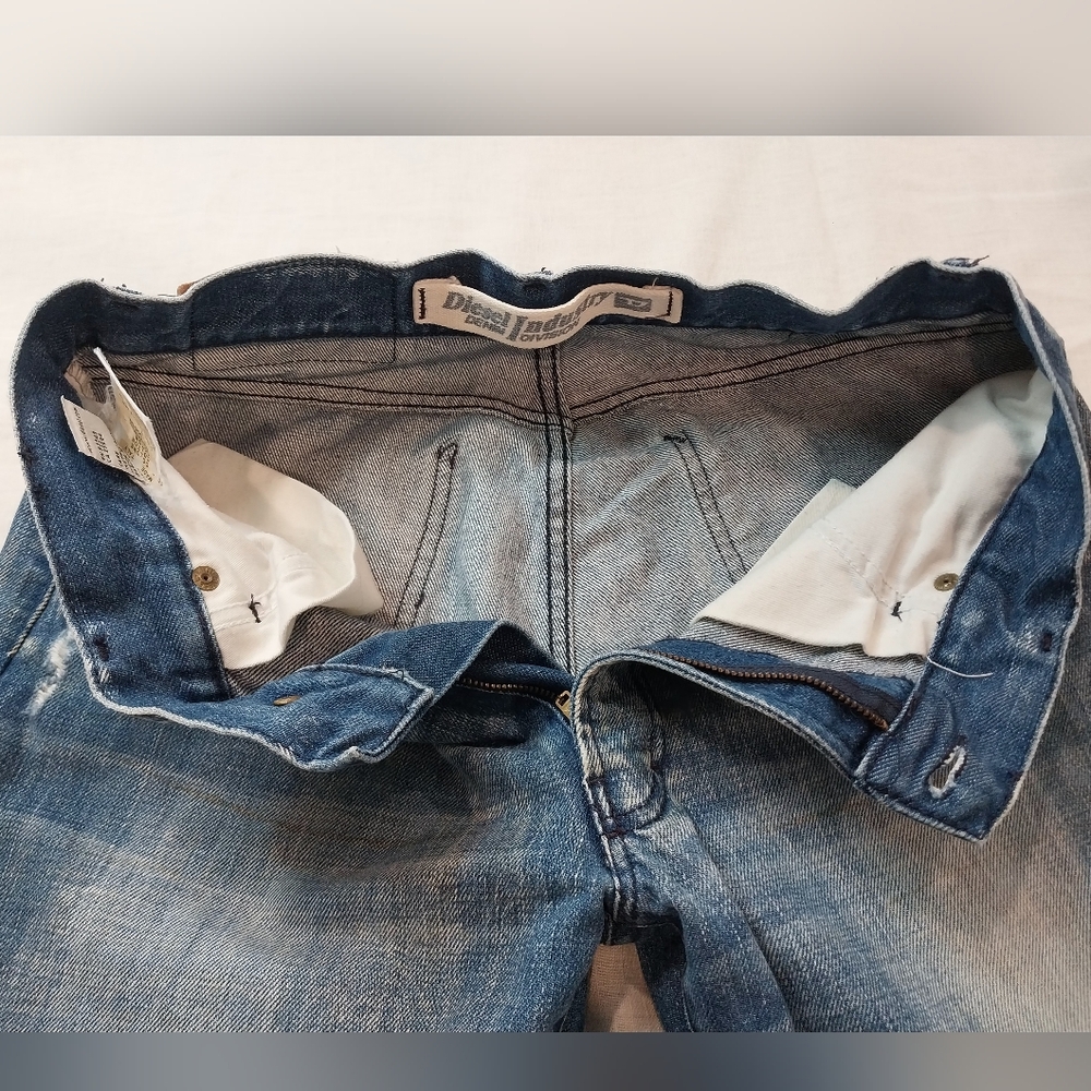 Diesel Industry Straight Leg Blue Denim Jeans Men’s Size 30x29 Distressed - Picture 9 of 16